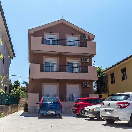 Fort City Apartments Tivat Buitenkant foto